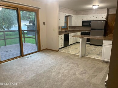 1803 Drees Dr, Grand Forks, ND 58201 - photo 7