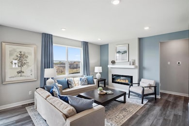 Large living room perfect for entertaining!