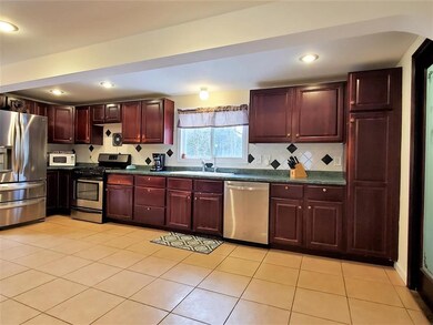 41 W Main St, Newton, NH 03858 - photo 7