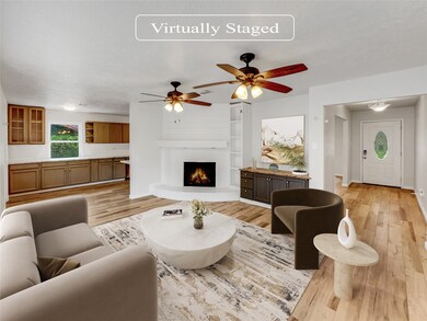 4410 Saffron Ln, Friendswood, TX 77546 - photo 2