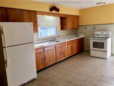 533 18th St, Dunbar, WV 25064 - photo 5