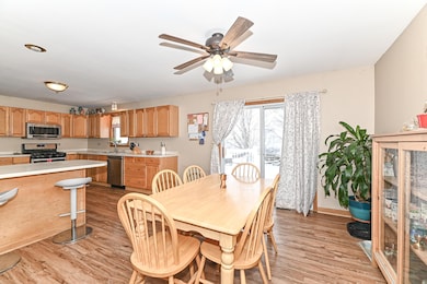 107 Prairie Dr, Walworth, WI 53184 - photo 7