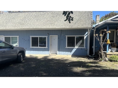 312 SE Front St, Oakland, OR 97462 - photo 2