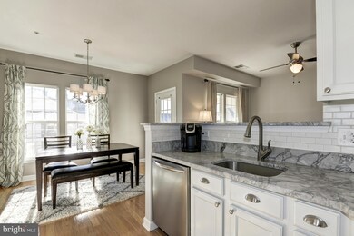 42496 Mayflower Terrace unit 303, Ashburn, VA 20148 - photo 4