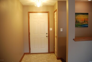 7612 Newton Ct, Louisville, KY 40228 - photo 5