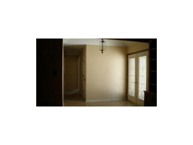 Large Vaulted Entry!