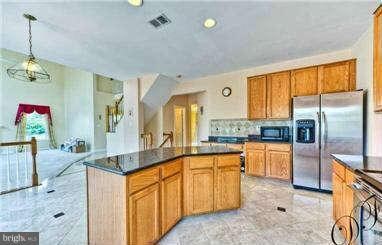 46769 Hollow Mountain Place, Sterling, VA 20164 - photo 6