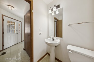 1826 Grove Ave unit 17B182, Schaumburg, IL 60193 - photo 4