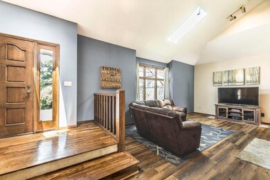 1302 Collins Way