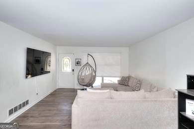 2725 Shoreland Dr SW, Atlanta, GA 30331 - photo 3