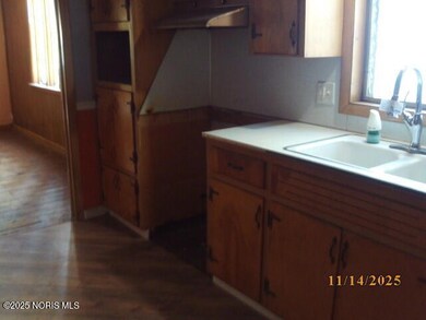 1133 Nevada St, Toledo, OH 43605 - photo 4