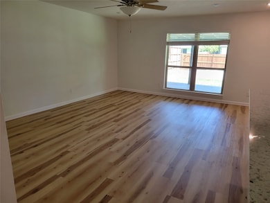 5510 Ridgecove Dr, Garland, TX 75043 - photo 3