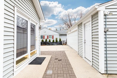 3605 Bluebird Ln, Rolling Meadows, IL 60008 - photo 4