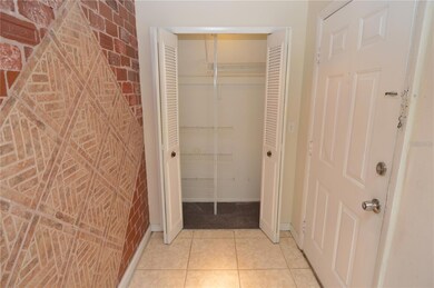 2904 Lichen Ln unit D, Clearwater, FL 33760 - photo 6