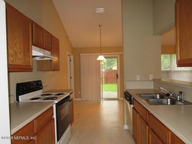 10842 Lydia Estates Dr, Jacksonville, FL 32218 - photo 5