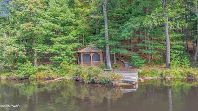 152 N Lake Shore Dr, Dingmans Ferry, PA 18328 - photo 2