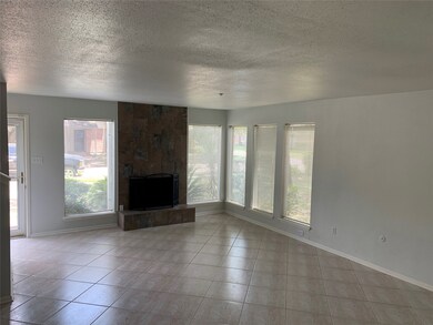 7836 Green Lawn Dr unit 7836, Houston, TX 77088 - photo 2