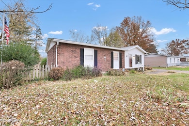 7509 Sherrard Dr, Louisville, KY 40258 - photo 2