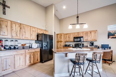 Kitchen with Breakfast Bar