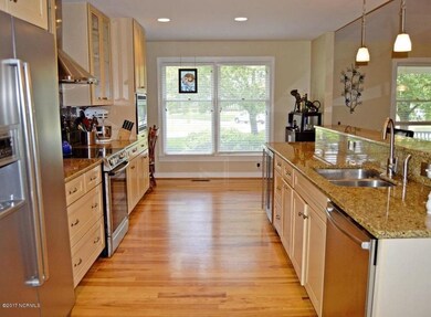 13 - Kitchen