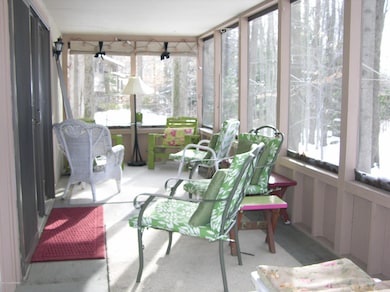 2429 Overlook Ln, Pocono Pines, PA 18350 - photo 2