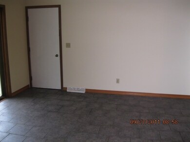 200 N Kerch St, Brooklyn, WI 53521 - photo 5