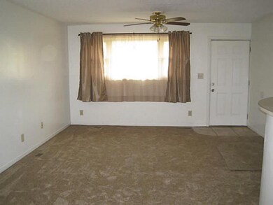 1061 S Ashburton Rd, Columbus, OH 43227 - photo 3