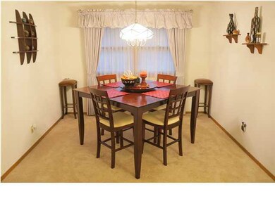 Well lighted Dining -Area