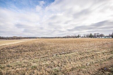 2245 E Decorah Rd, West Bend, WI 53095 - photo 5