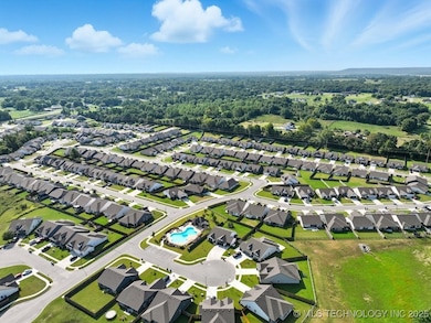 1917 E Van Buren St, Broken Arrow, OK 74011 - photo 4