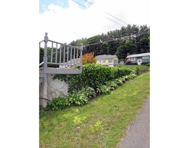 32 Homestead Ave, Holyoke, MA 01040 - photo 3