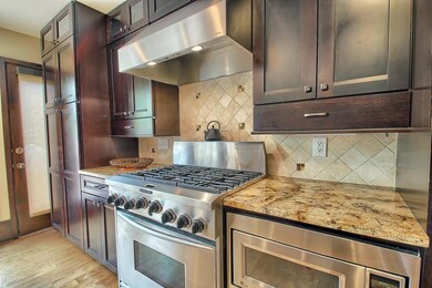 Kitchen 4