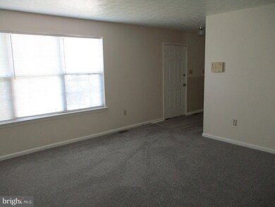 7907 E Nalley Rd, Hyattsville, MD 20785 - photo 2