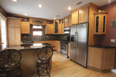 009_KITCHEN