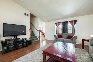 305 W Crestwood Dr, Nampa, ID 83686 - photo 3