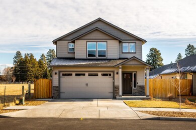 61398 SE Matthew St 2 of 23