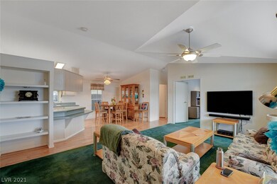 Open floor plan with lots of natural light