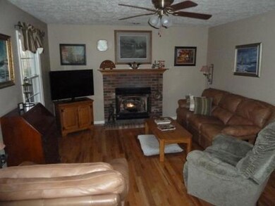 4 Living Room