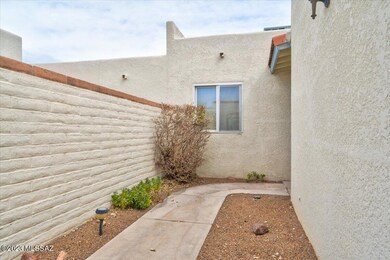 22-824 N Crescent Lane-15