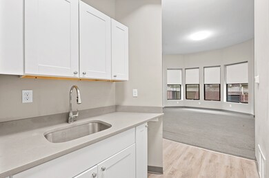 5 Pleasant St unit 202, Worcester, MA 01609 - photo 6