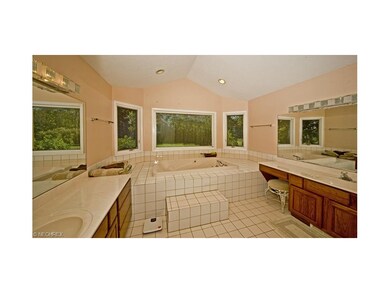Spacious luxurious master bath room to pamper you.