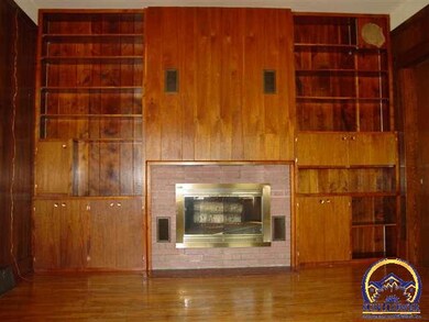 102 Madison St, Oskaloosa, KS 66066 - photo 4