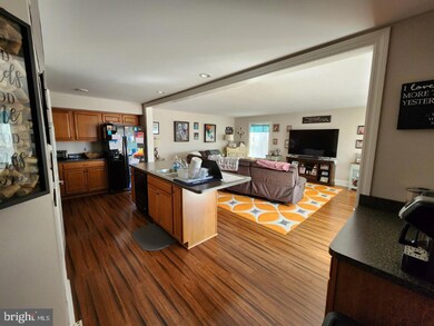 26 Heffner Ln, Temple, PA 19560 - photo 4