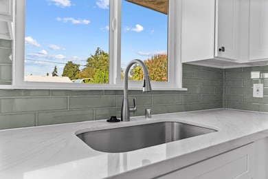 3023 E Robinson Ave, Fresno, CA 93726 - photo 6