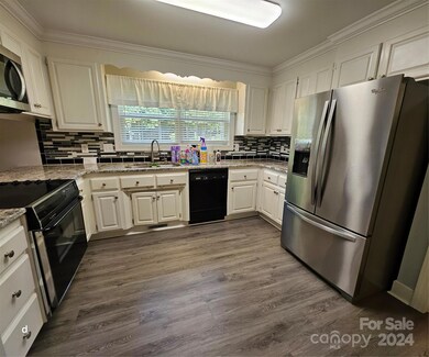 205 Nancy Dr, Shelby, NC 28152 - photo 6