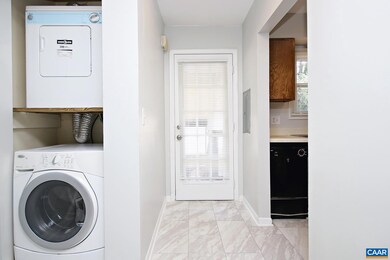 1303 Wertland St unit A10, Charlottesville, VA 22903 - photo 6