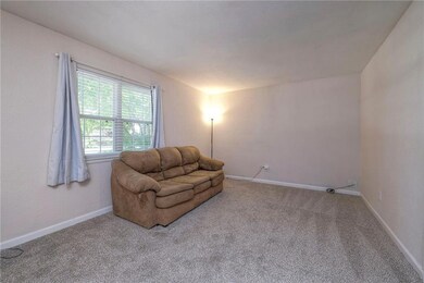 405 S Jefferson St, Raymore, MO 64083 - photo 6