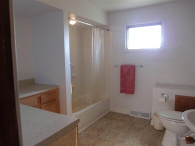 4784 N 600 W, La Porte, IN 46350 - photo 7