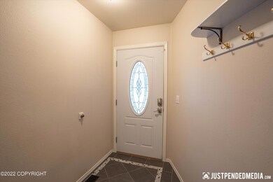 04-WIN01818-HDR