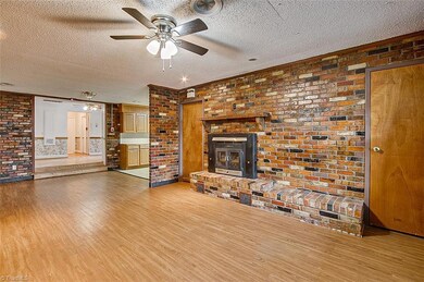 837 Oakwood Acres Rd, Asheboro, NC 27205 - photo 5